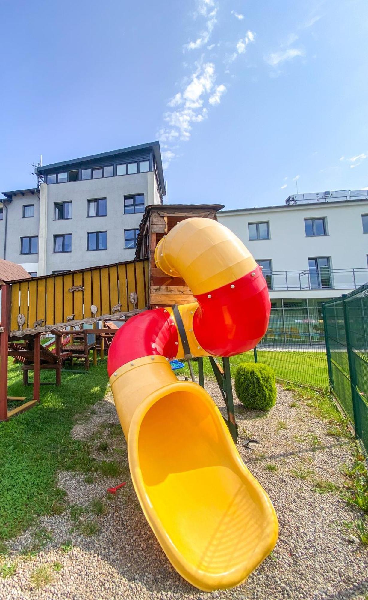 Milosz Restauracja, Basen Dla Dzieci, Sala Zabaw, Silownia