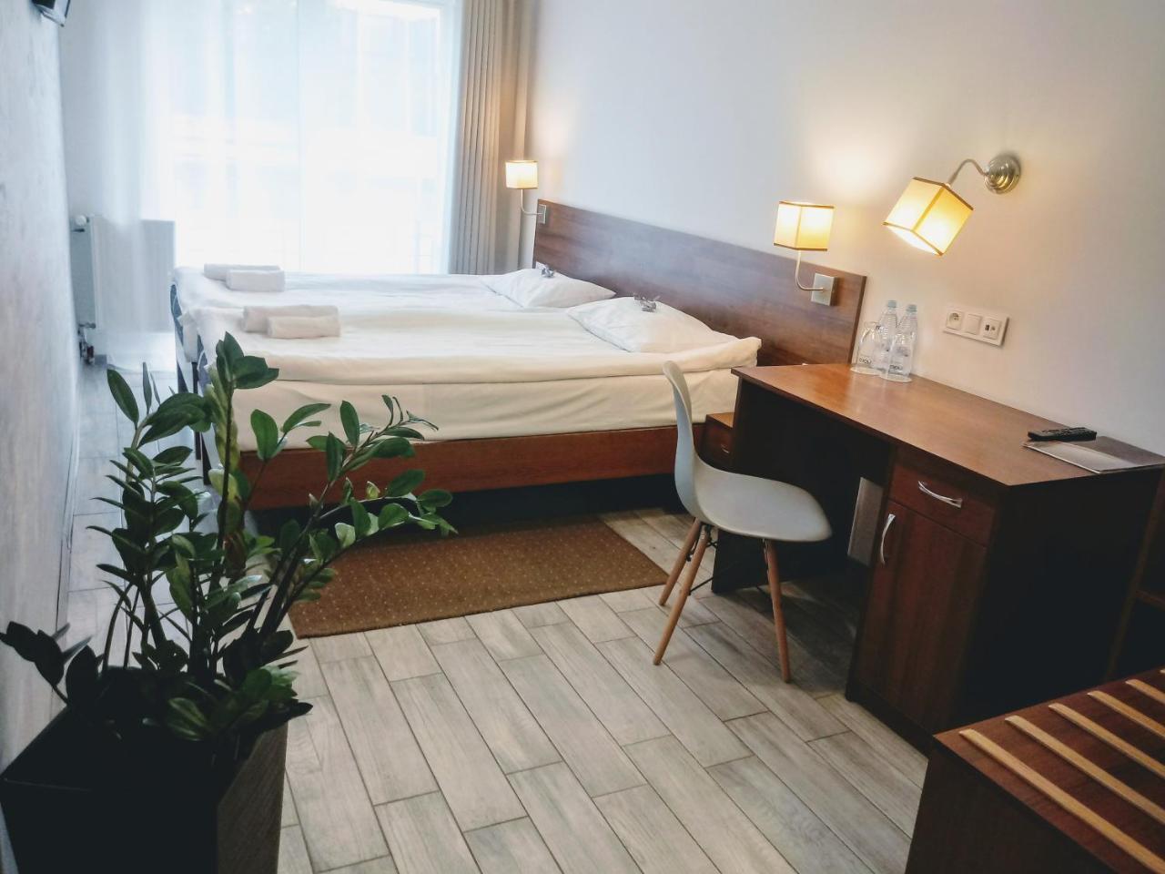 Milosz Restauracja, Basen Dla Dzieci, Sala Zabaw, Silownia 2*