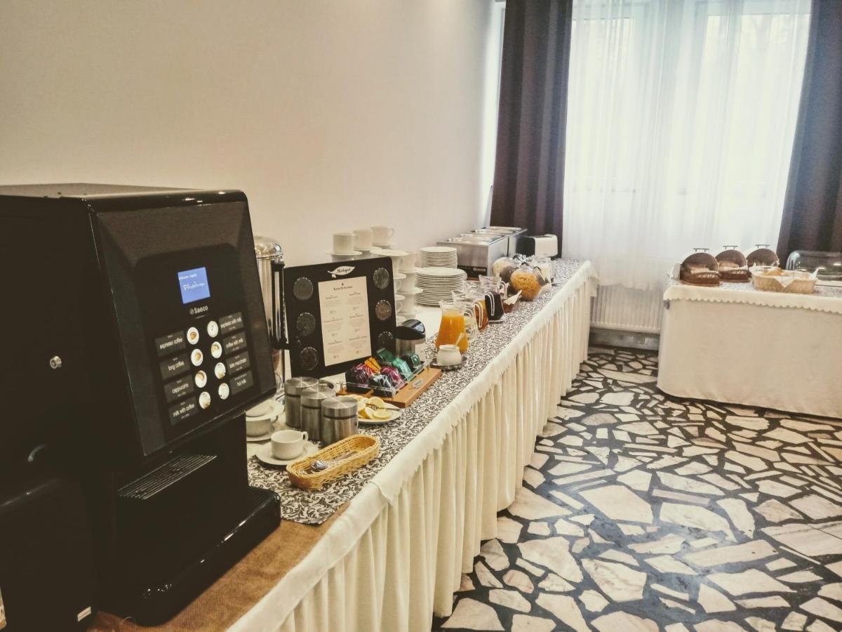Milosz Restauracja, Basen Dla Dzieci, Sala Zabaw, Silownia Hotel Karthaus